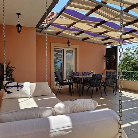 بيت للعطل Village